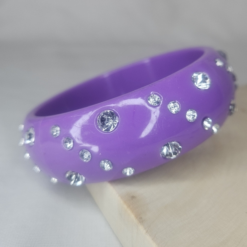NOS Y2K Rainbow Lucite Style Bangle Bundle - Set of 7 Rhinestone Bracelets - Picture 5 of 9